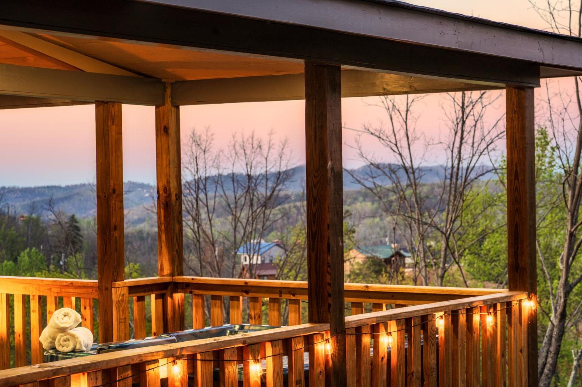 Mountainscape - Brand New Cabin W Views - Hottub - Firetable - Ps5 - Pooltable - 3 Pools Gatlinburg Exteriér fotografie