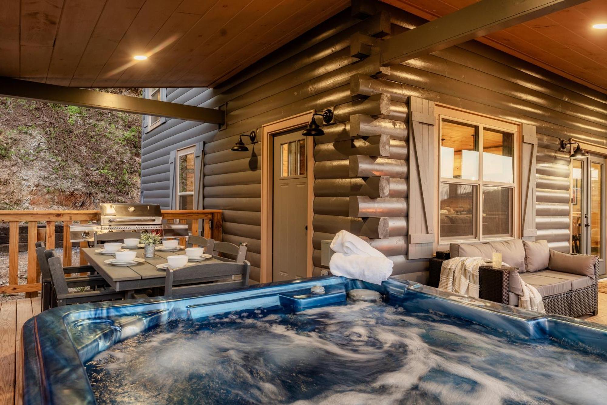 Mountainscape - Brand New Cabin W Views - Hottub - Firetable - Ps5 - Pooltable - 3 Pools Gatlinburg Exteriér fotografie