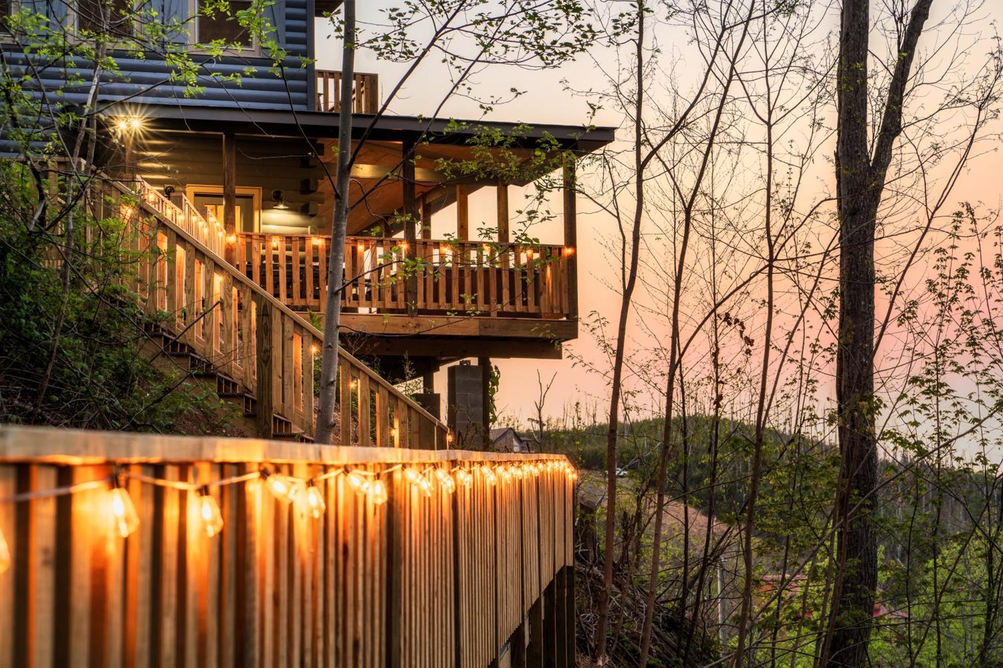 Mountainscape - Brand New Cabin W Views - Hottub - Firetable - Ps5 - Pooltable - 3 Pools Gatlinburg Exteriér fotografie