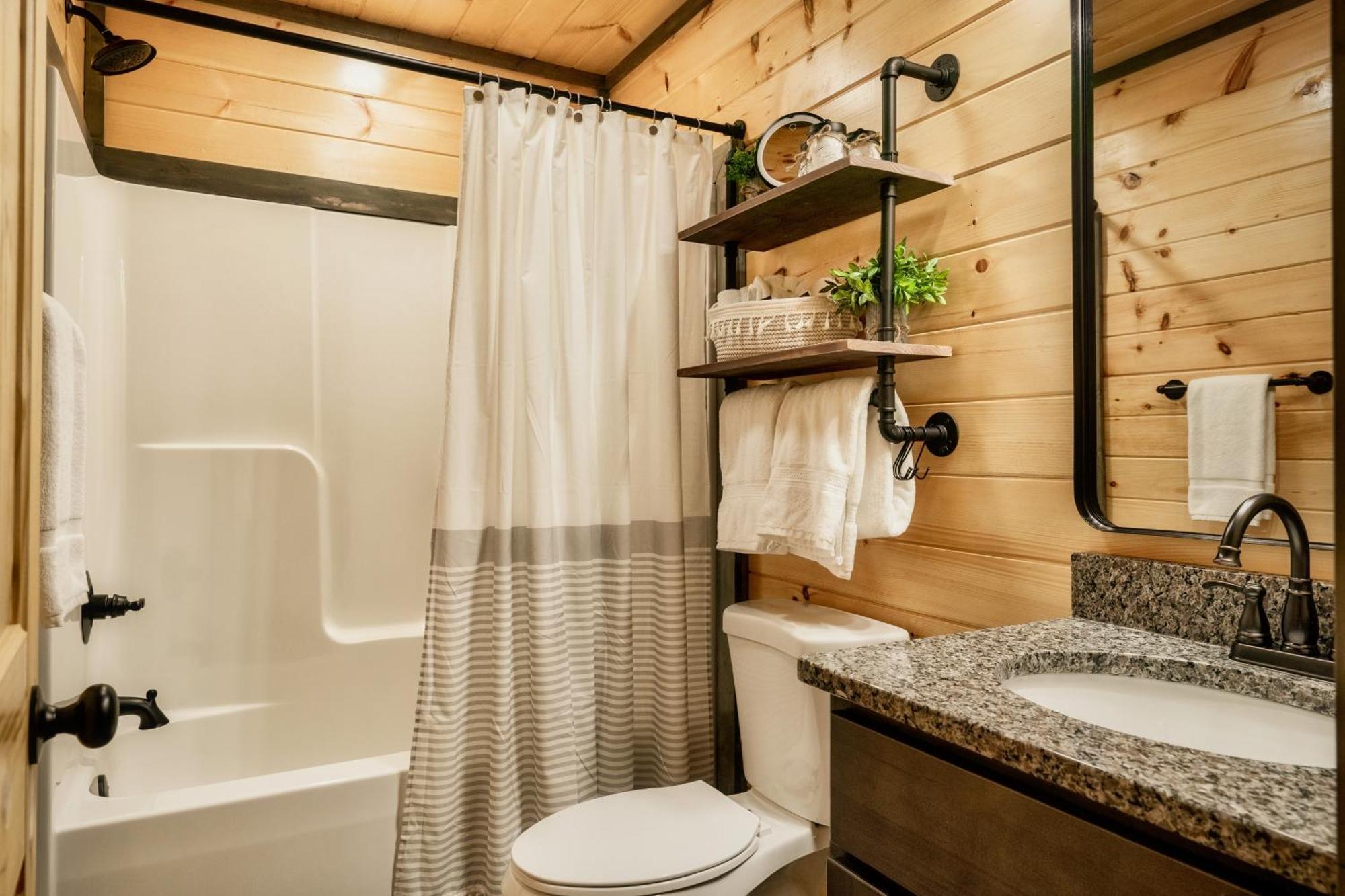 Mountainscape - Brand New Cabin W Views - Hottub - Firetable - Ps5 - Pooltable - 3 Pools Gatlinburg Exteriér fotografie